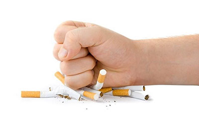 Jangan Berbuka Puasa Dengan Rokok, Ketahui Risiko Menghisap Rokok Ketika Perut Kosong