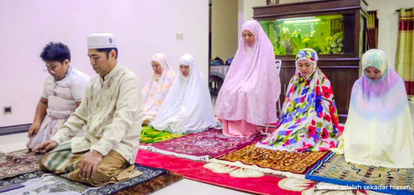 Jangan Cemas, Ini Panduan Mudah Solat Sunat Aidilfitri & Khutbah Di Rumah Buat Imam Interim