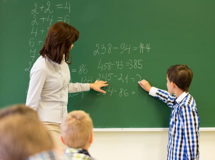 10 Cara Tarik Minat Anak Suka Matematik. Anak Pasti Suka Belajar Math Nanti