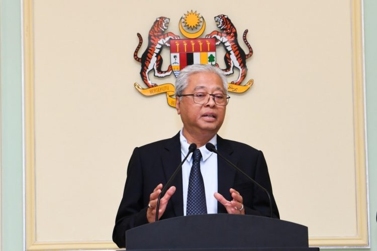 Pasangan Suami Isteri Jarak Jauh Dibenarkan Rentas Negeri. Ini Cara Mohon Kebenaran Polis